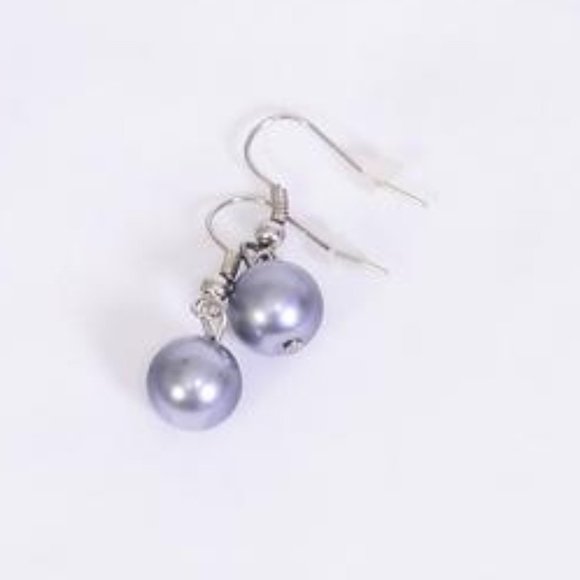 NWT Gray Pearl & Crystal Necklace Set + Earrings - Picture 4 of 4